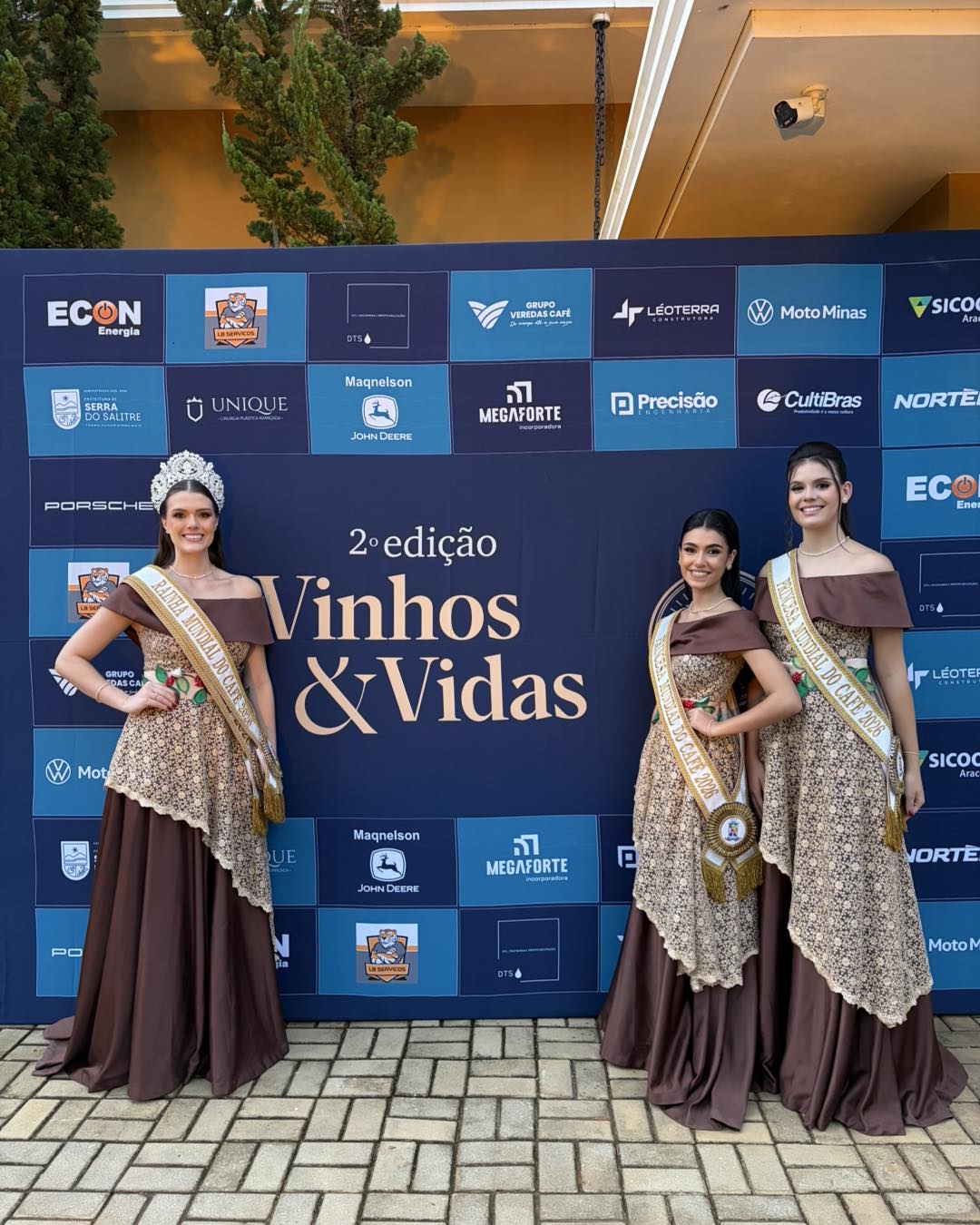 Solidariedade em taças, em prol da vida: Rainha Mundial do Café e Princesas participam do 2° Vinhos & Vidas